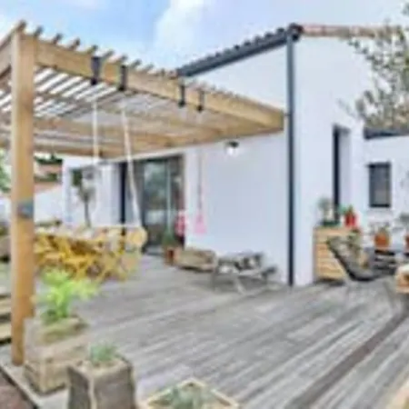 Holiday home Sur - Maison Familiale Brem-Sur-Mer