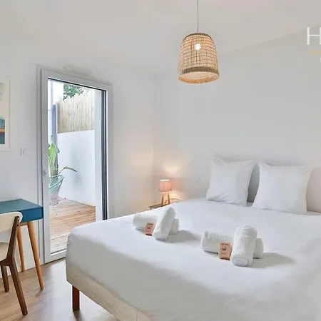 Sur - Maison Familiale Brem-Sur-Mer