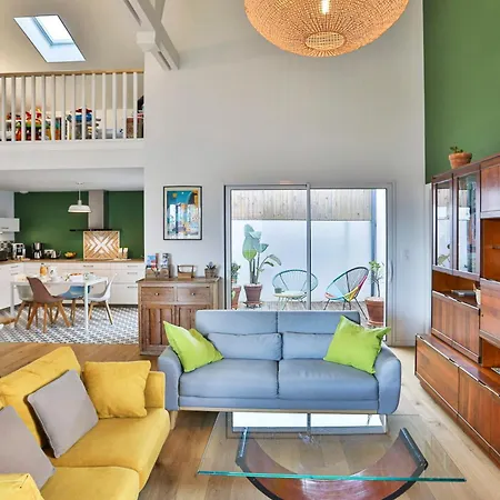 Sur - Maison Familiale *