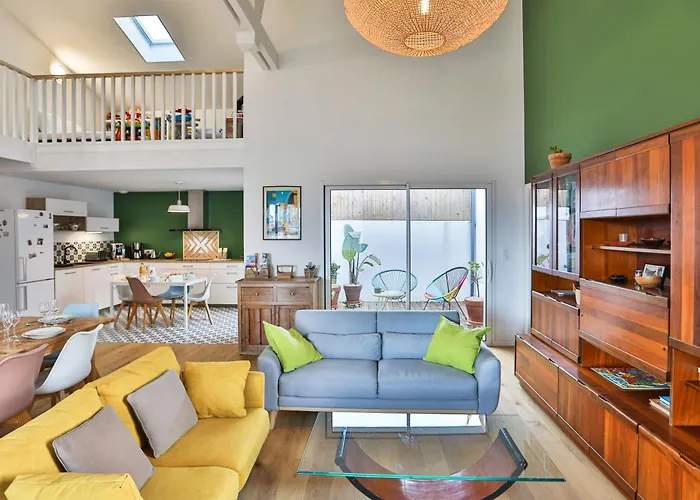 Sur - Maison Familiale *